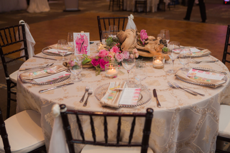 Vintage Hotels Wedding, Lush Florals, Niagara wedding florist